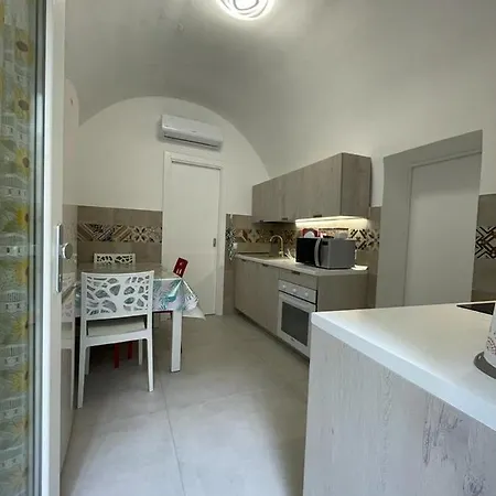 Sea Paradise Apartment *